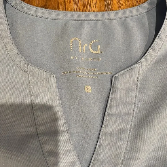 Women’s Ceil Blue NRG By Barco Scrub Set, Small - Picture 5 of 8